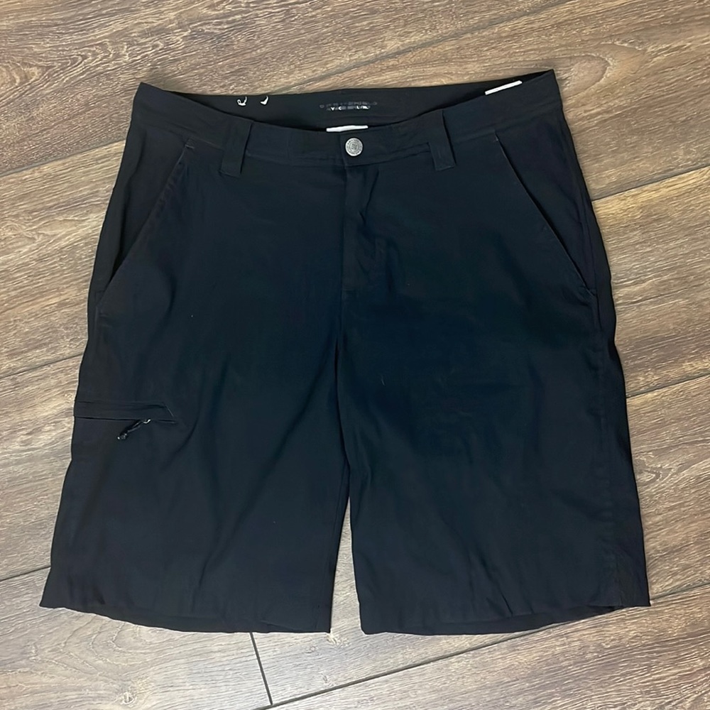 Columbia Omni-Shield Advanced Repellency Men’s Shorts, Size 32x10